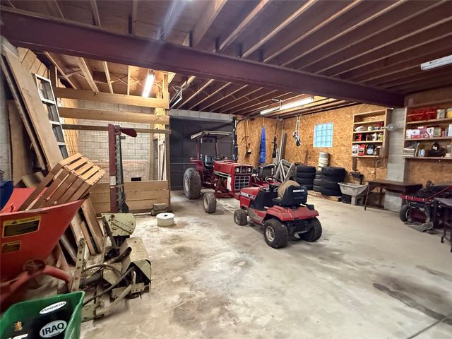 1165 LEE Road, Waterford, PA 16441