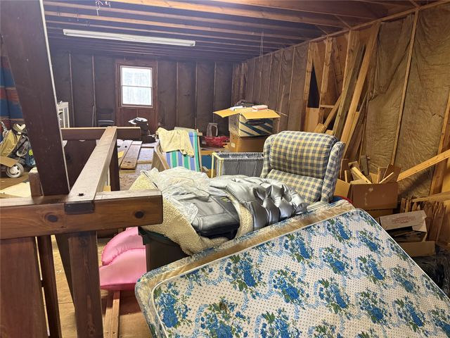 1165 LEE Road, Waterford, PA 16441