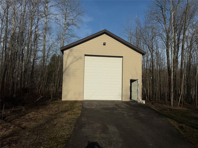 1165 LEE Road, Waterford, PA 16441