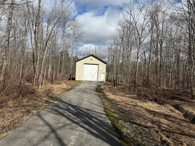 1165 LEE Road, Waterford, PA 16441