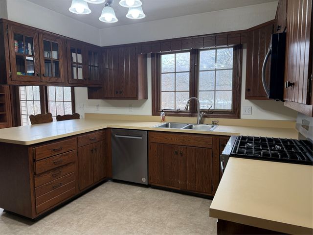 1165 LEE Road, Waterford, PA 16441