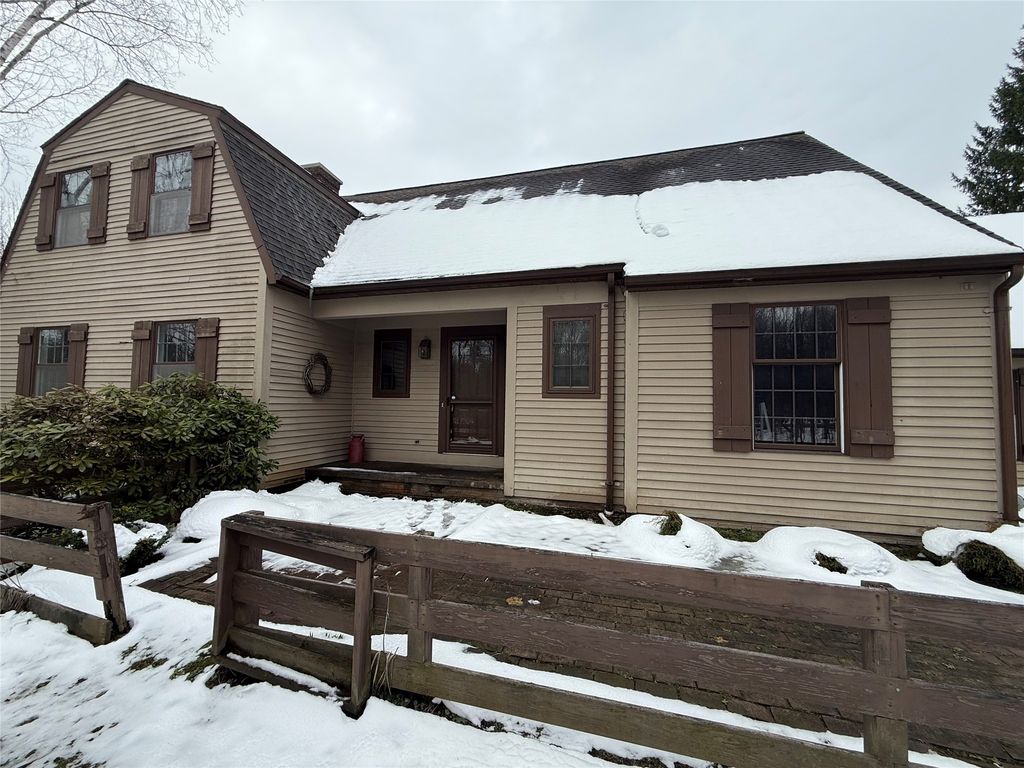 1165 LEE Road, Waterford, PA 16441