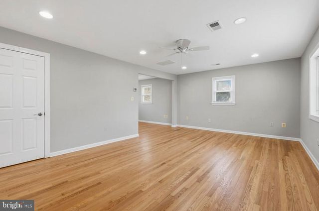 9017 RHODE ISLAND AVE, College Park, MD 20740