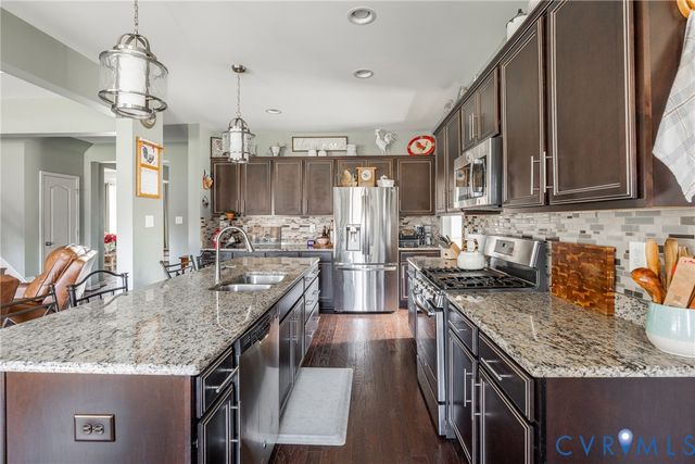 11900 James Overlook Ct, Chester, VA 23836