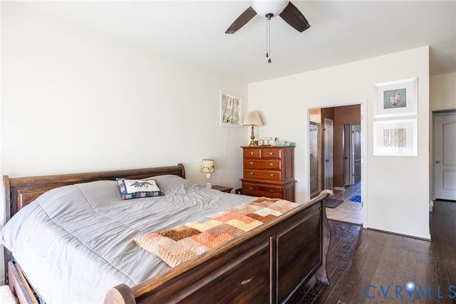 11900 James Overlook Ct, Chester, VA 23836