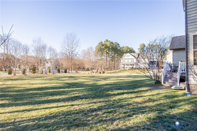 11900 James Overlook Ct, Chester, VA 23836