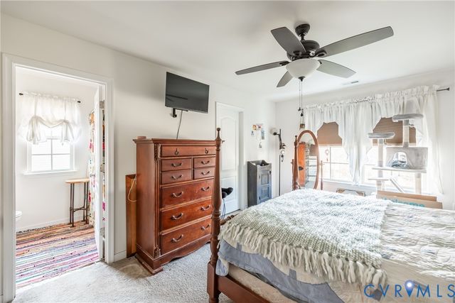 11900 James Overlook Ct, Chester, VA 23836