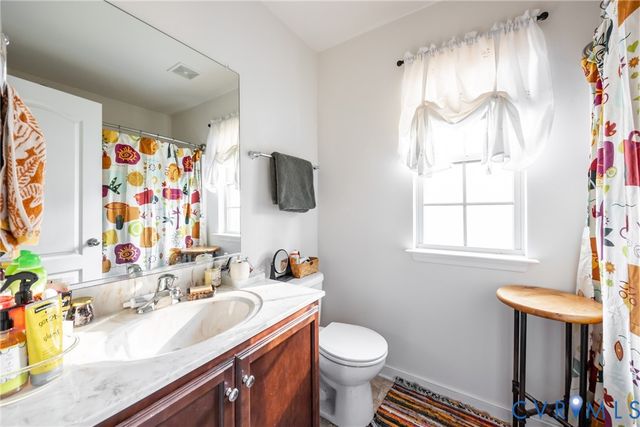 11900 James Overlook Ct, Chester, VA 23836