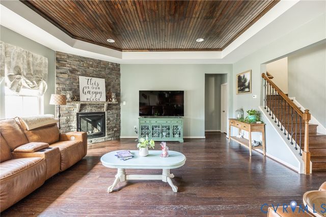 11900 James Overlook Ct, Chester, VA 23836