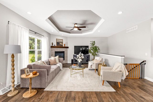 W218N9691 Happy Hollow LANE, Germantown, WI 53022