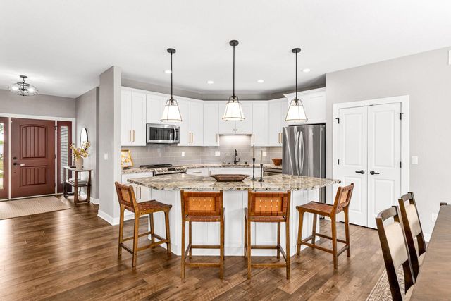 W218N9691 Happy Hollow LANE, Germantown, WI 53022