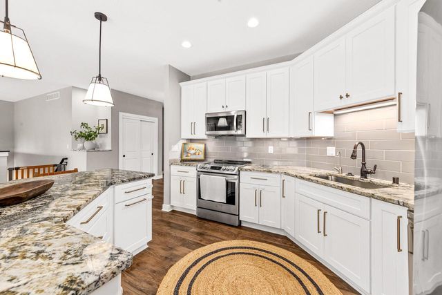 W218N9691 Happy Hollow LANE, Germantown, WI 53022