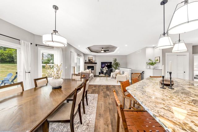 W218N9691 Happy Hollow LANE, Germantown, WI 53022