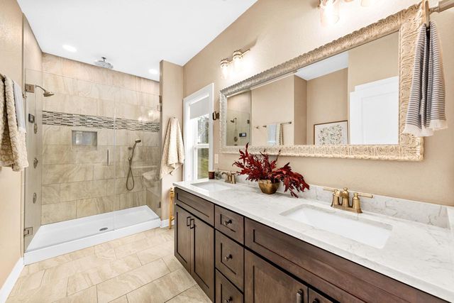 W218N9691 Happy Hollow LANE, Germantown, WI 53022
