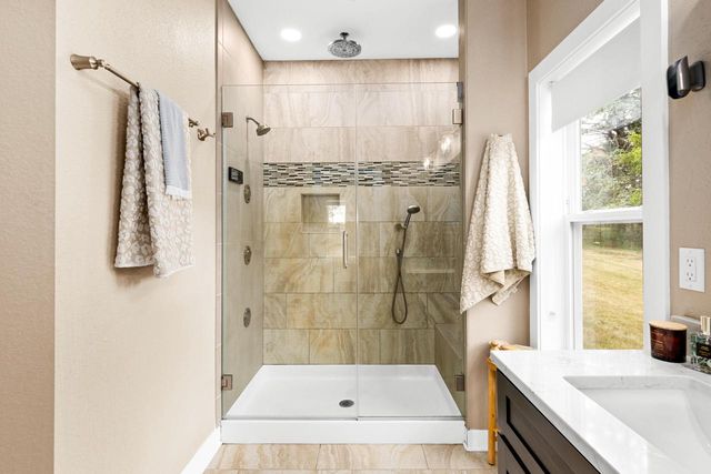 W218N9691 Happy Hollow LANE, Germantown, WI 53022