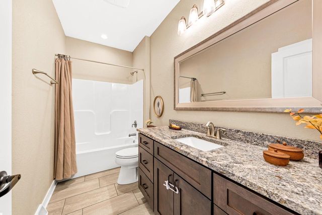 W218N9691 Happy Hollow LANE, Germantown, WI 53022