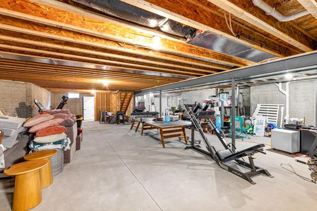 W218N9691 Happy Hollow LANE, Germantown, WI 53022