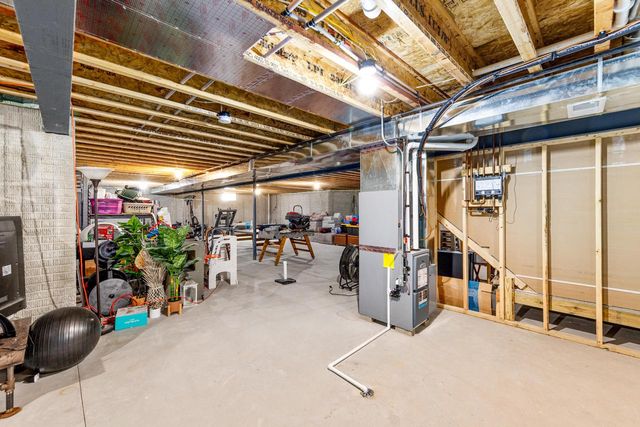 W218N9691 Happy Hollow LANE, Germantown, WI 53022