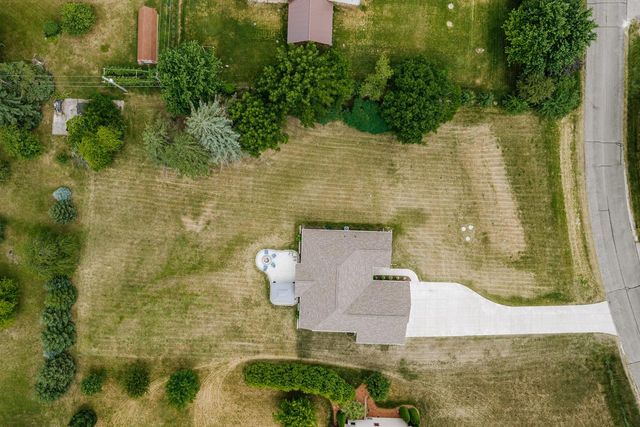 W218N9691 Happy Hollow LANE, Germantown, WI 53022