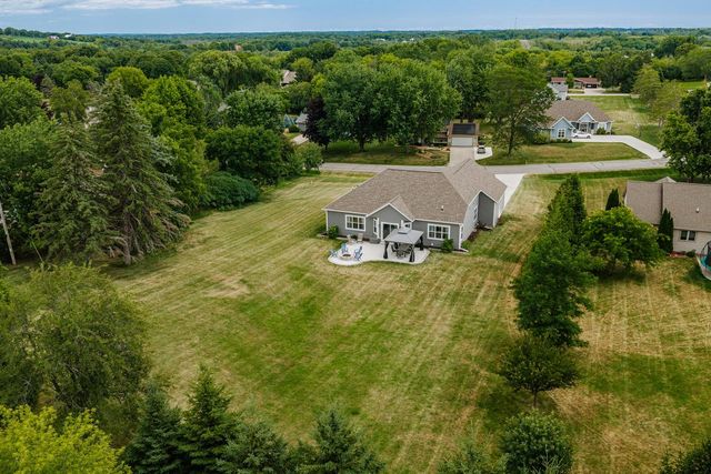 W218N9691 Happy Hollow LANE, Germantown, WI 53022