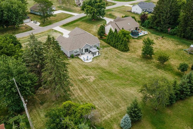 W218N9691 Happy Hollow LANE, Germantown, WI 53022