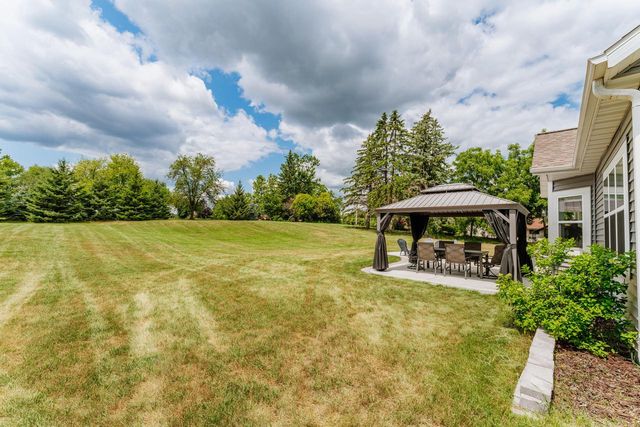 W218N9691 Happy Hollow LANE, Germantown, WI 53022