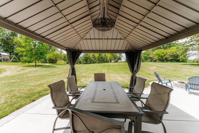 W218N9691 Happy Hollow LANE, Germantown, WI 53022