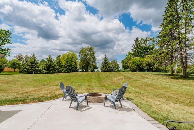 W218N9691 Happy Hollow LANE, Germantown, WI 53022