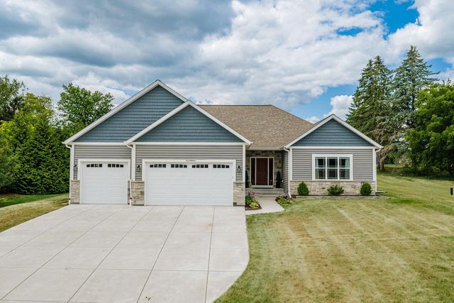 W218N9691 Happy Hollow LANE, Germantown, WI 53022