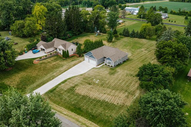 W218N9691 Happy Hollow LANE, Germantown, WI 53022