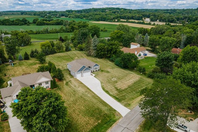 W218N9691 Happy Hollow LANE, Germantown, WI 53022