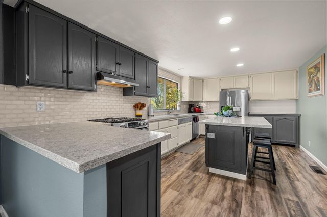 3301 Ahwahnee Way, Cool, CA 95614