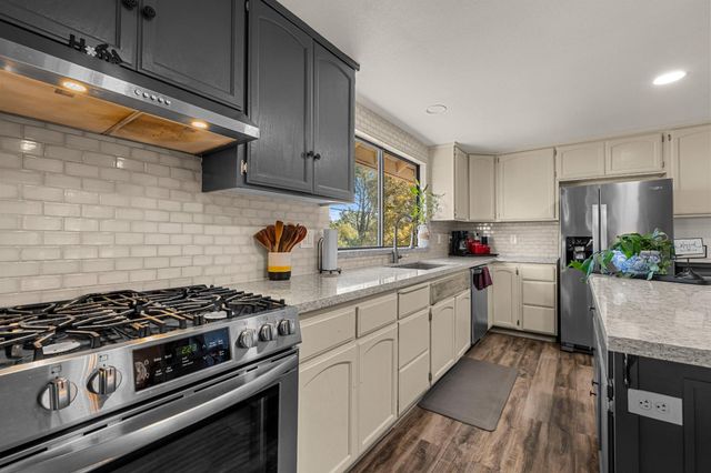 3301 Ahwahnee Way, Cool, CA 95614