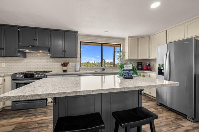 3301 Ahwahnee Way, Cool, CA 95614