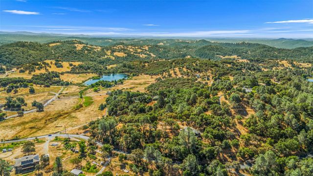 3301 Ahwahnee Way, Cool, CA 95614