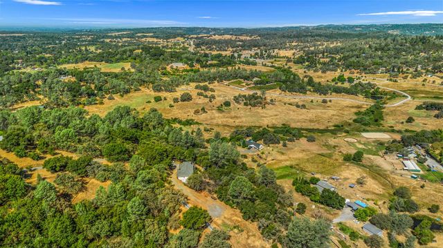 3301 Ahwahnee Way, Cool, CA 95614