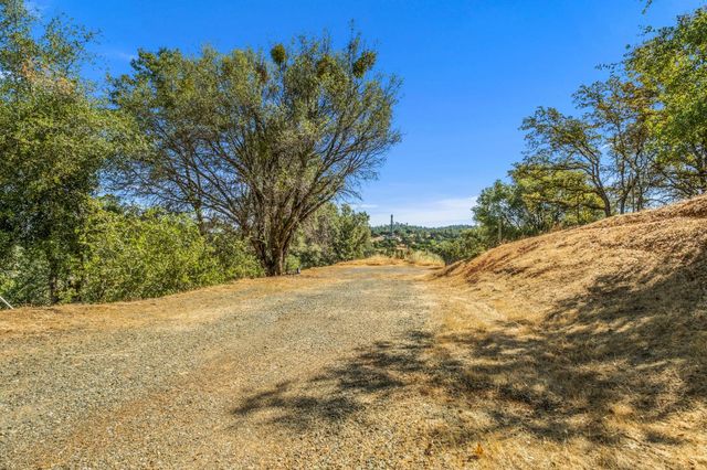 3301 Ahwahnee Way, Cool, CA 95614