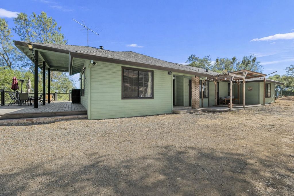3301 Ahwahnee Way, Cool, CA 95614
