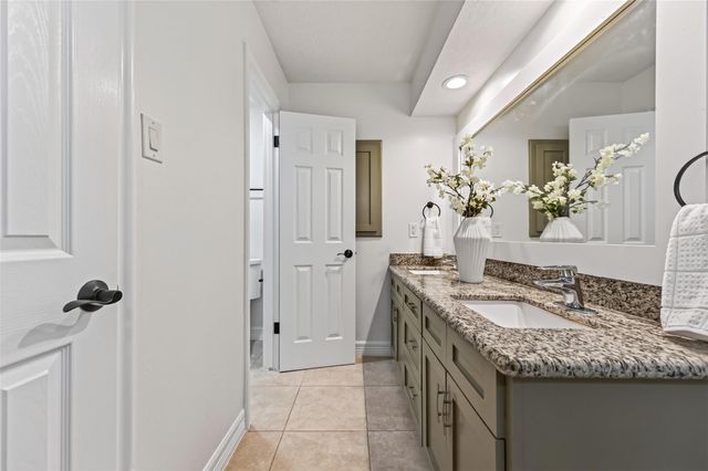 602 Patchester Drive, Houston, TX 77079