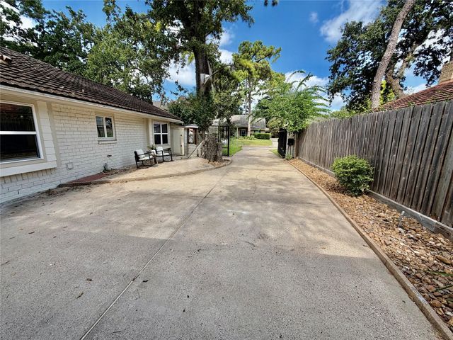 602 Patchester Drive, Houston, TX 77079