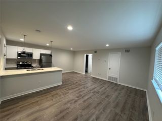 5018 San Jacinto Street 107, Dallas, TX 75206
