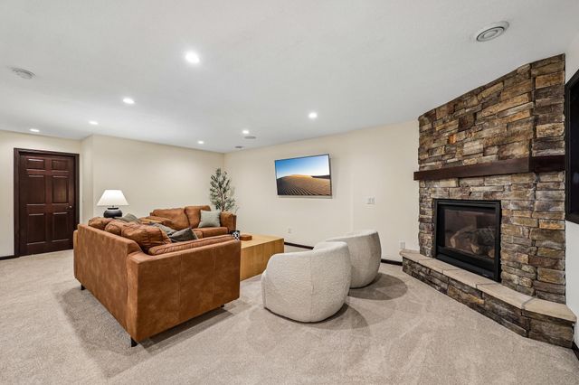 13496 73rd Avenue N, Maple Grove, MN 55311