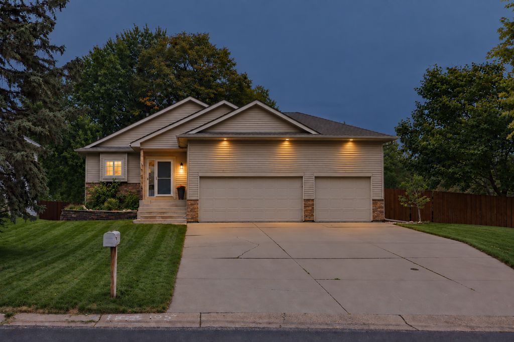 13496 73rd Avenue N, Maple Grove, MN 55311