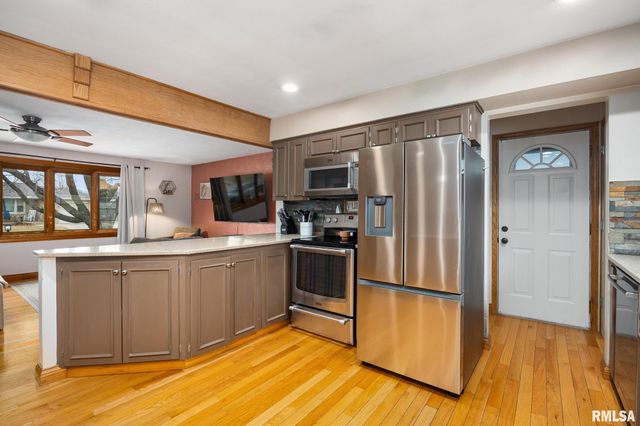 1500 HIGHWOOD Avenue, Pekin, IL 61554