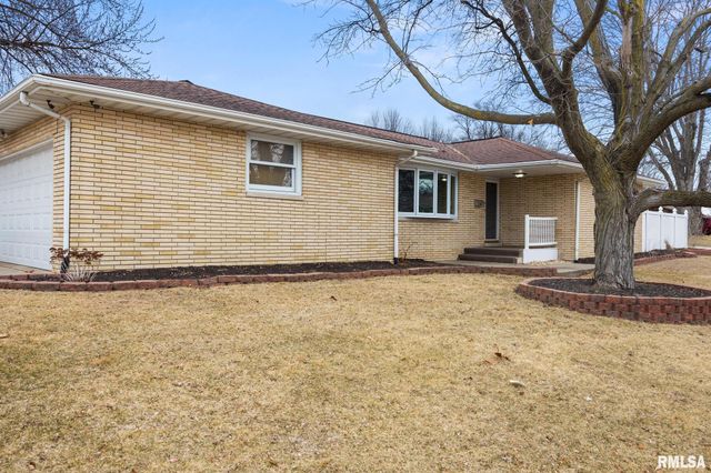 1500 HIGHWOOD Avenue, Pekin, IL 61554