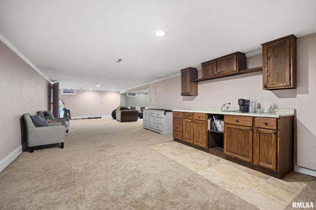 1500 HIGHWOOD Avenue, Pekin, IL 61554