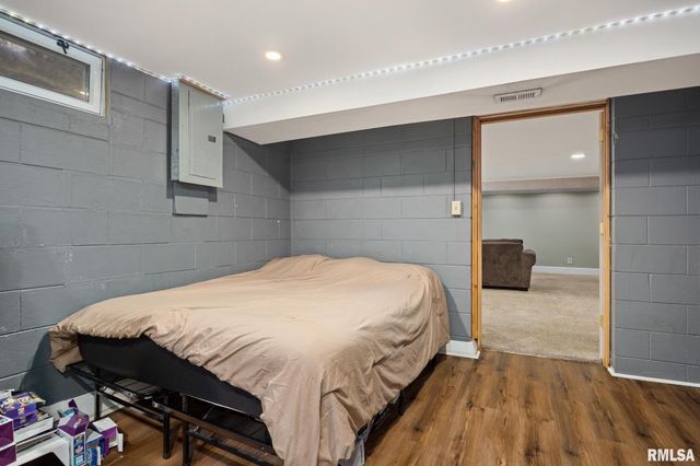 1500 HIGHWOOD Avenue, Pekin, IL 61554