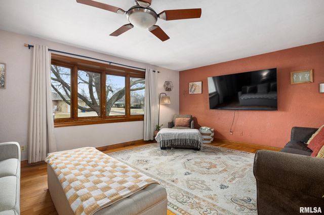 1500 HIGHWOOD Avenue, Pekin, IL 61554