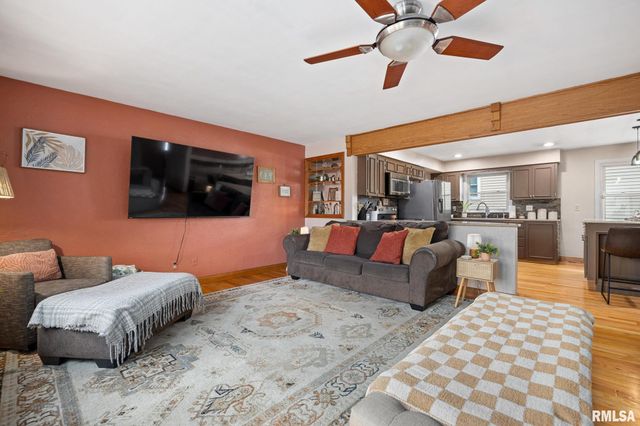 1500 HIGHWOOD Avenue, Pekin, IL 61554