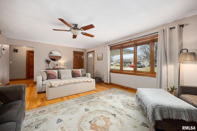 1500 HIGHWOOD Avenue, Pekin, IL 61554